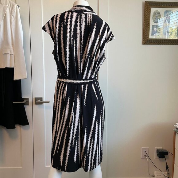 Dana Buchman Cap Slv Faux Wrap Abstract Print Poly Blend Dress Blk Tan Off Wht L - Picture 4 of 10